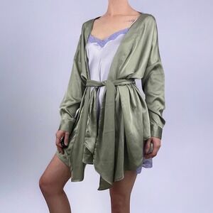 NWT Viva Boutique Silky Green Robe